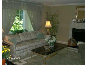 187 Seanor Rd, Irwin, PA 15642 photo 3