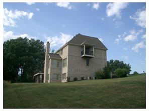 114 Fox Path, Coraopolis, PA 15108 photo 2