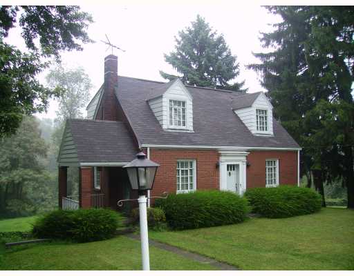 1881 Clay Pike Rd, Irwin, PA 15642 photo 1