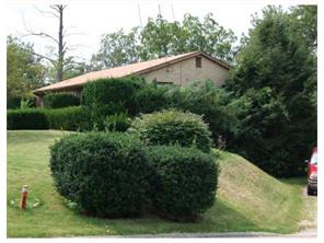 906 Hazel Dr, Irwin, PA 15642 photo 2