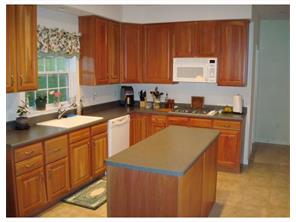 261 Cliffside Dr, Mars, PA 16046 photo 2