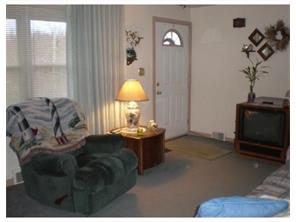 12357 Maple Ln, Irwin, PA 15642 photo 2