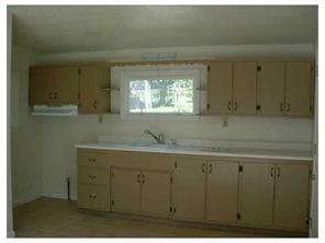 100 Hamilton Ave, Farrell, PA 16121 photo 3