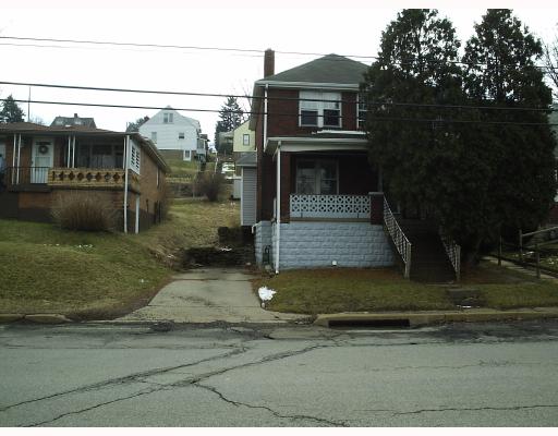 926 Worthington Ave, Clairton, PA 15025 photo 1