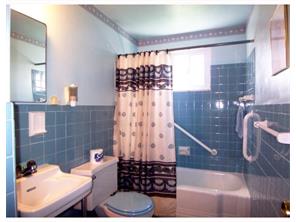 136 General Braddock Dr, Braddock, PA 15104 photo 5