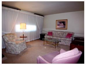 136 General Braddock Dr, Braddock, PA 15104 photo 2