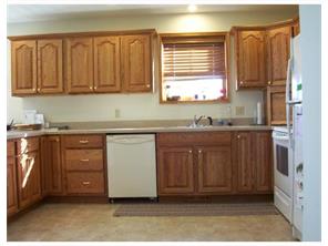 580 E Crestview Dr, Transfer, PA 16154 photo 3
