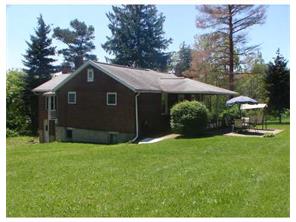 121 Pine, Crabtree, PA 15624 photo 1