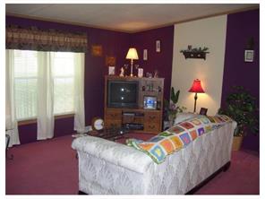 903 Robin Dr, Apollo, PA 15613 photo 2
