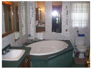 903 Robin Dr, Apollo, PA 15613 photo 5