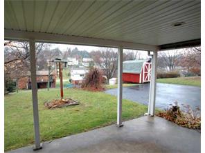 125 Windsor Dr, Irwin, PA 15642 photo 7