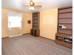 125 Windsor Dr, Irwin, PA 15642 photo 5