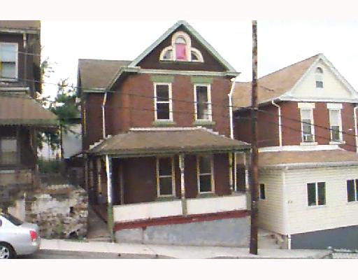 426 Frazier St, Braddock, PA 15104 photo 1