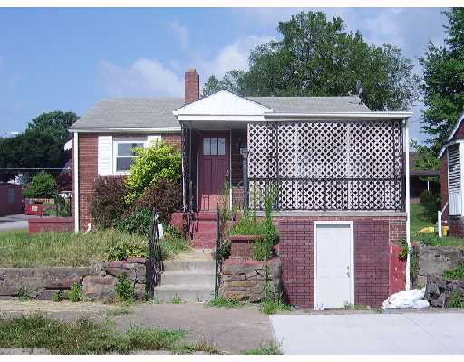 6338 6th Ave, Koppel, PA 16136 photo 1
