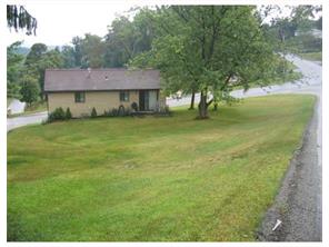 102 Simpson Dr, Clairton, PA 15025 photo 7