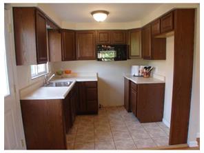 2050 Thomas Dr, Irwin, PA 15642 photo 4