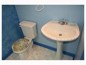515 Overhead Dr, Coraopolis, PA 15108 photo 9
