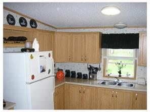 8008 Chatty Ln, Irwin, PA 15642 photo 2