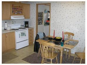 8008 Chatty Ln, Irwin, PA 15642 photo 3