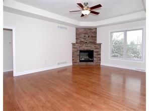 601 Stonebridge Dr, Irwin, PA 15642 photo 7