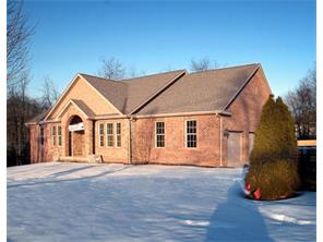 601 Stonebridge Dr, Irwin, PA 15642 photo 1