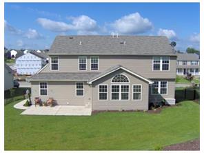 12759 Thoroughbred Dr, Irwin, PA 15642 photo 2