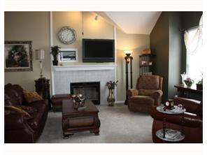 706 Sturbridge Ln, Export, PA 15632 photo 3