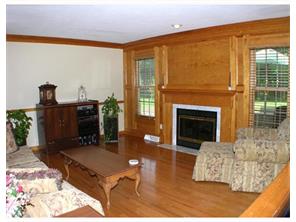 207 Warren, Warrendale, PA 15086 photo 10
