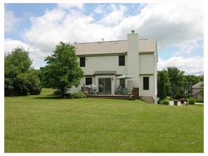 207 Warren, Warrendale, PA 15086 photo 3