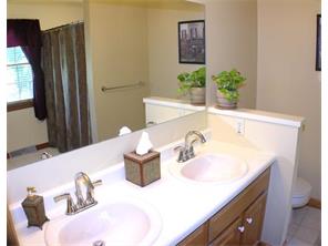 207 Warren, Warrendale, PA 15086 photo 18