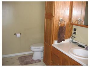 1107 Nesbit St, Vandergrift, PA 15690 photo 11
