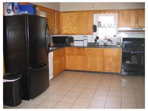1107 Nesbit St, Vandergrift, PA 15690 photo 4