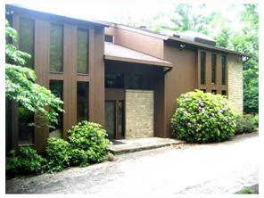 2145 Ridge Dr, Mars, PA 16046 photo 1