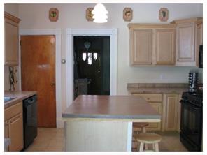 301 Walnut St, Irwin, PA 15642 photo 3