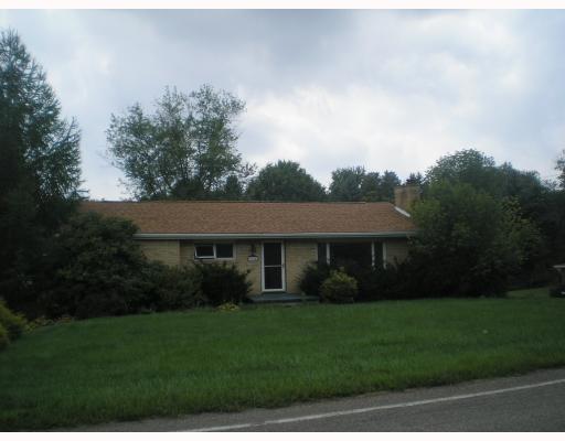 394 Center Grange Rd, Monaca, PA 15061 photo 1