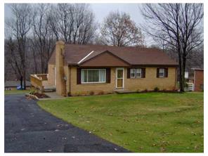107 Eakin Dr, Beaver, PA 15009 photo 1