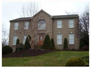 203 Arrowhead Ln, Eighty Four, PA 15330 photo 2