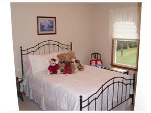 203 Arrowhead Ln, Eighty Four, PA 15330 photo 17