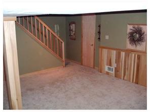 290 Forest Dr, Irwin, PA 15642 photo 13