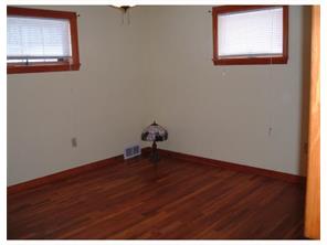290 Forest Dr, Irwin, PA 15642 photo 8