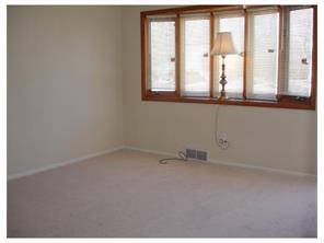 276 Burch Dr, Coraopolis, PA 15108 photo 4