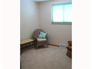 3163 Claudia St, Export, PA 15632 photo 9