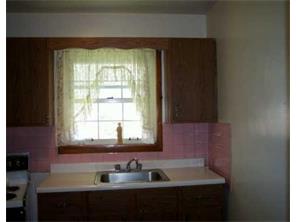 416 Walnut St, Vandergrift, PA 15690 photo 4