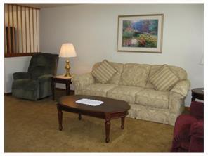 14380 Jonathan Dr, Irwin, PA 15642 photo 3