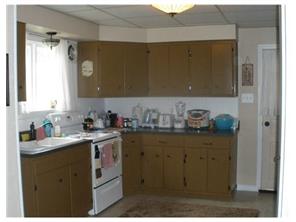 1275 Hancock Ave, Vandergrift, PA 15690 photo 3