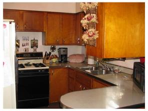 11230 Larwin Ln, Irwin, PA 15642 photo 2