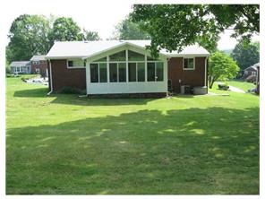 118 Clover Dr, Monaca, PA 15061 photo 2