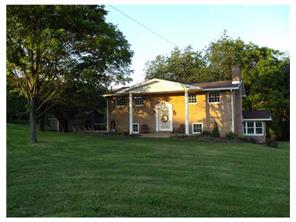 1396 Dime Rd, Vandergrift, PA 15690 photo 2