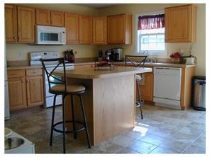13240 St Clair Dr, Irwin, PA 15642 photo 4