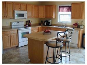 13240 St Clair Dr, Irwin, PA 15642 photo 3